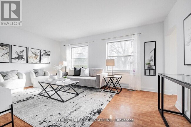 174 Avondale Ave in Toronto, ON - Building Photo - Building Photo