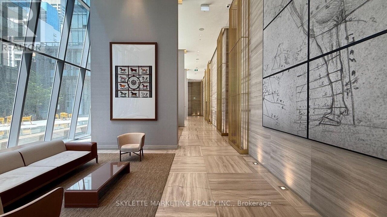 50A-650 Charles St E in Toronto, ON - Building Photo