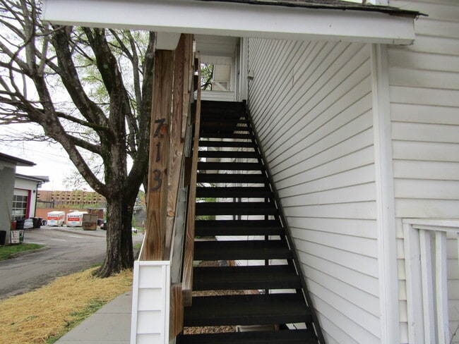 property at 713 Neff St