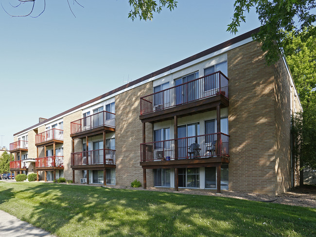 Rivercliff Apartments in St. Paul, MN - Building Photo - Building Photo