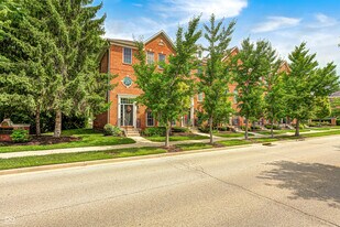353 Autumn Dr in Carmel, IN - Building Photo