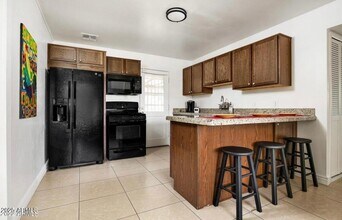 3914 E Cheery Lynn Rd in Phoenix, AZ - Building Photo - Building Photo