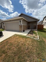 2059 Chelsea Grv in New Braunfels, TX - Building Photo