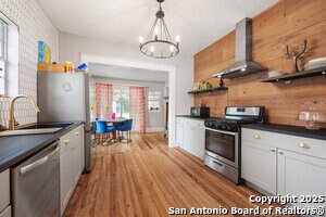 1621 W French Pl in San Antonio, TX - Building Photo - Building Photo