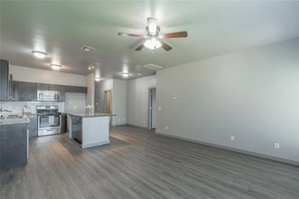 604 NW 175th St in Edmond, OK - Building Photo - Building Photo