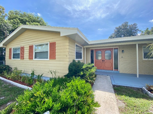 property at 1737 Vivian Ct