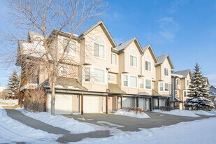 Sandarac Villas in Calgary, AB - Building Photo