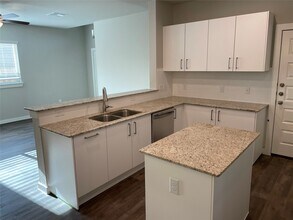9797 Grosbeak Ln in Magnolia, TX - Foto de edificio - Building Photo