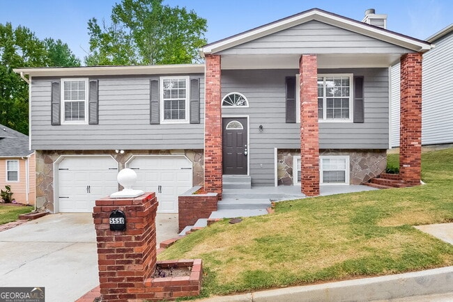 property at 5550 Emerald Glen