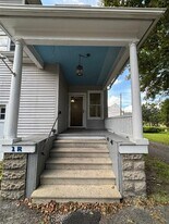 40 E Main St in Avon, NY - Building Photo