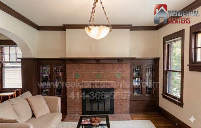 3002 N Frederick Ave in Milwaukee, WI - Building Photo - Building Photo