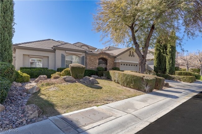 9421 Queen Charlotte Dr in Las Vegas, NV - Building Photo - Building Photo