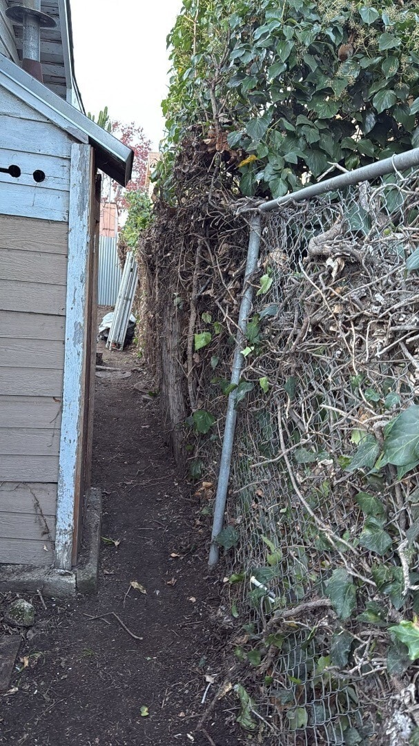 property at 1016 E 66th St