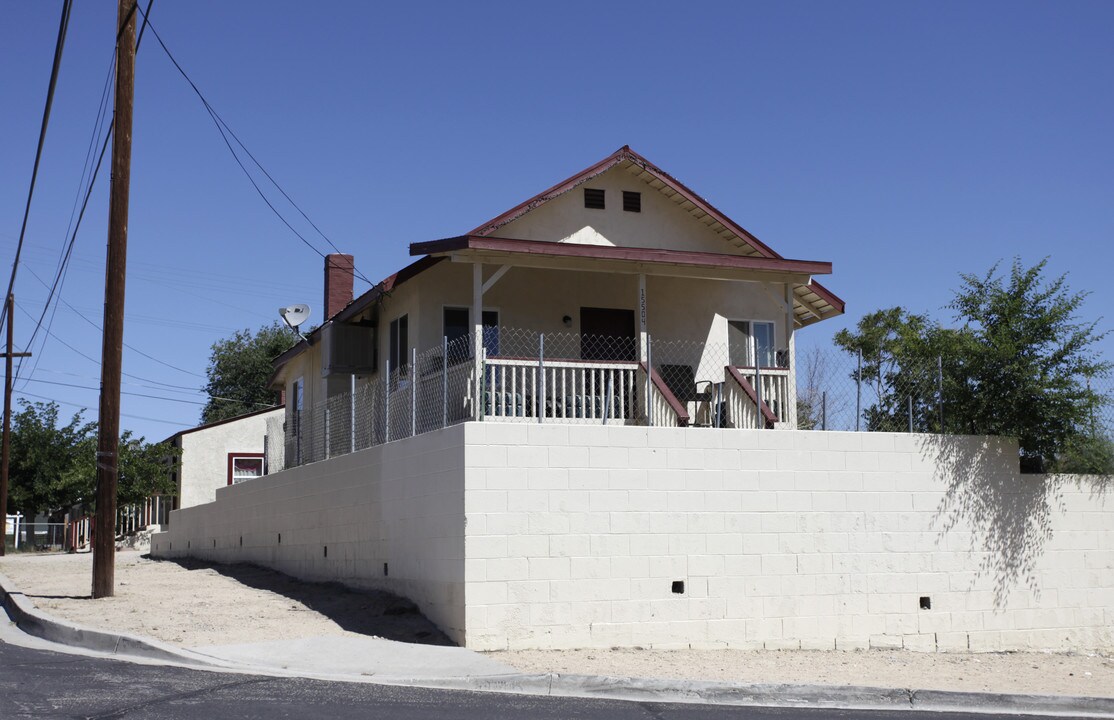 15504 5th St in Victorville, CA - Building Photo