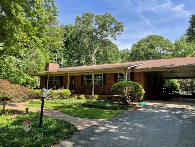 603 Cagle Rd in Seagrove, NC - Building Photo - Building Photo