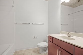 910 S Clark St in Chicago, IL - Foto de edificio - Building Photo