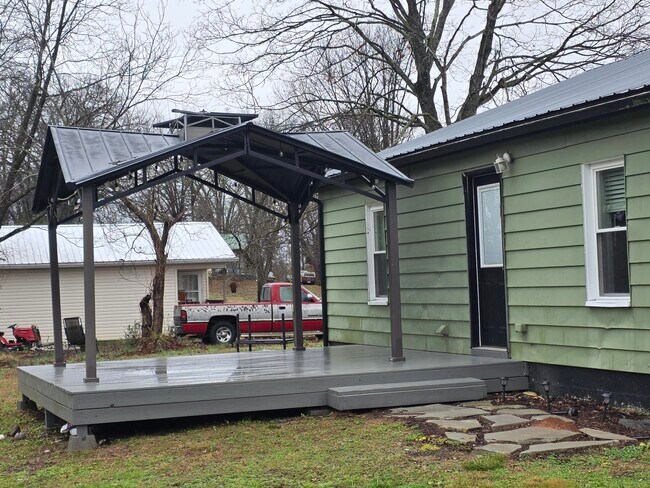 109 Wilson St in Benton, TN - Building Photo - Building Photo