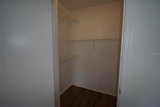 1075 S Hiawassee Rd in Orlando, FL - Foto de edificio - Building Photo