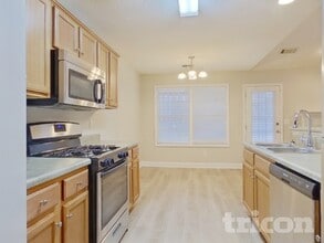 373 Morning Star Dr in Temple, GA - Foto de edificio - Building Photo