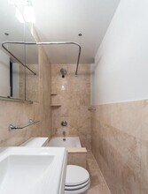 422 E 9th St, Unit 3 in New York, NY - Building Photo - Building Photo