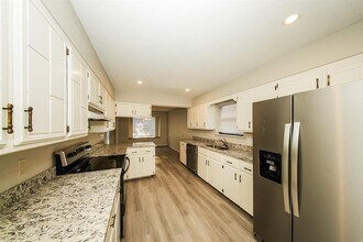 813 N Briarcliff Dr in Oklahoma City, OK - Building Photo - Building Photo