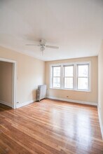 4724 W Addison St-Unit -2B in Chicago, IL - Building Photo - Building Photo