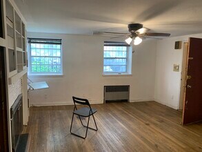 72 S 1st St, Unit 1 in Brooklyn, NY - Building Photo - Building Photo