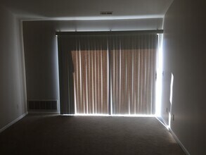 42766 Lilley Pointe Dr in Canton Township, MI - Building Photo - Building Photo