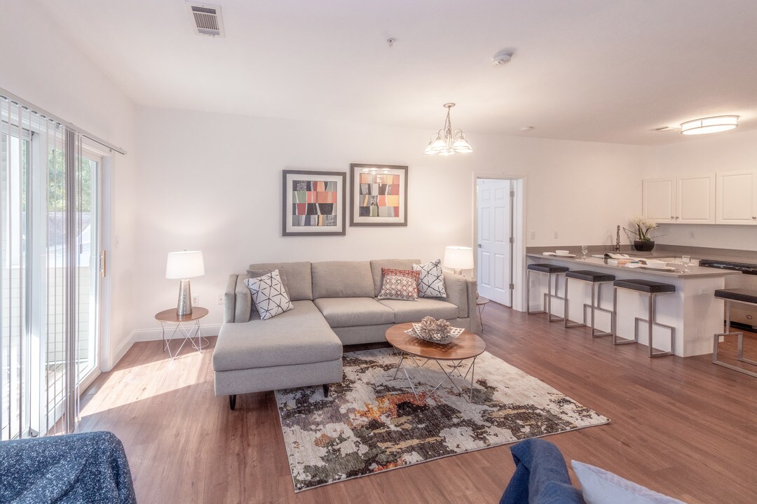 The Enclave at Mansfield in Mansfield, MA - Foto de edificio