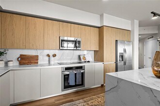 300 W Tyler St-Unit -1713 in Tampa, FL - Building Photo - Building Photo