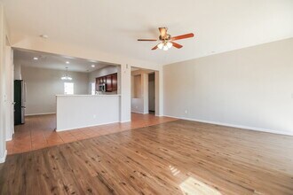 5305 S 52nd Dr in Phoenix, AZ - Building Photo - Building Photo