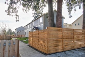 9424 N Macrum Ave in Portland, OR - Building Photo - Building Photo