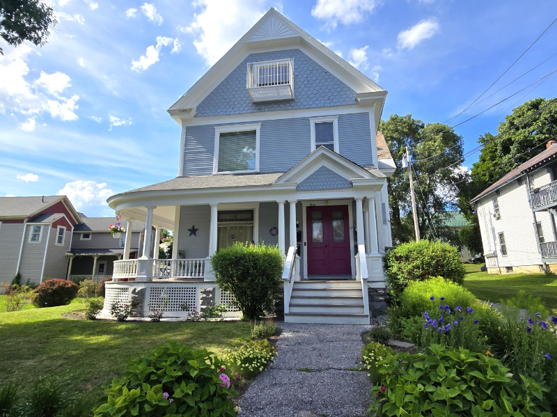 17 Madison St-Unit -2 in Rutland, VT - Building Photo