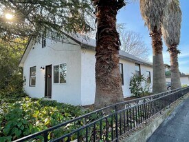 691 5th St W in Sonoma, CA - Building Photo