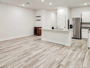 1211 Fairchild Vlg Dr in Pensacola, FL - Building Photo - Building Photo