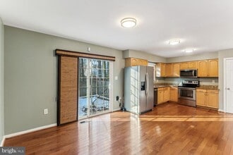 8624 Burling Wood Dr in West Springfield, VA - Building Photo - Building Photo