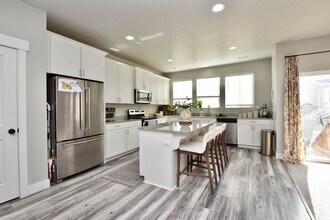 14753 S Palmerston Way in Herriman, UT - Building Photo - Building Photo