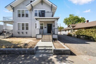 9 Rose Ave in Medford, OR - Foto de edificio - Building Photo