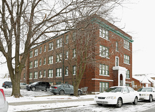 Leonard Apartments in Dearborn, MI - Building Photo - Building Photo