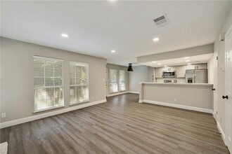1501 Camp Craft Rd in West Lake Hills, TX - Building Photo - Building Photo