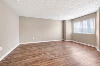 Reserve at Riverdale in College Park, GA - Building Photo - Building Photo