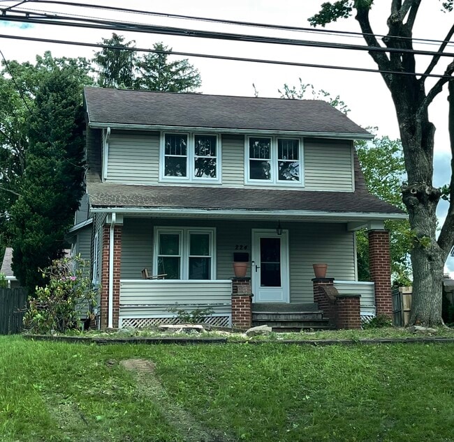 property at 224 Woodside Ave NE