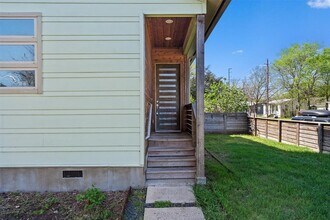 1113 Garland Ave in Austin, TX - Building Photo - Building Photo