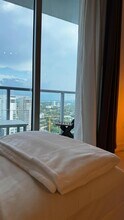 185 SW 7th St in Miami, FL - Building Photo - Building Photo