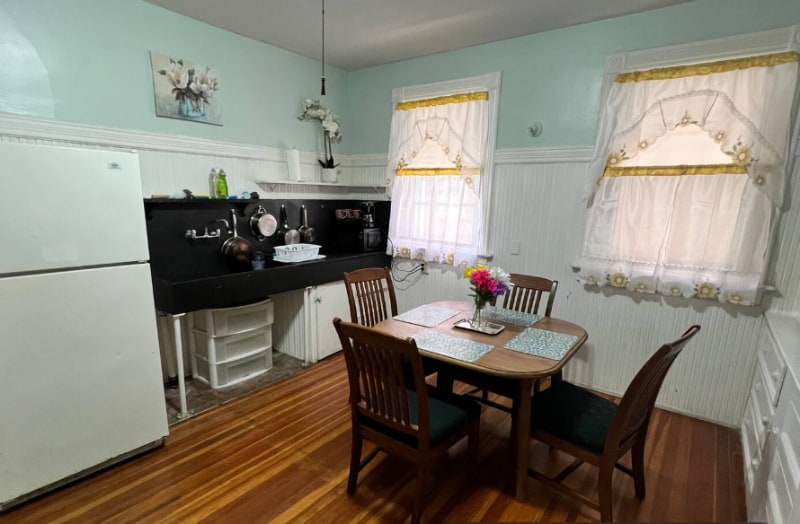 19 Beechwood Ave in Springfield, MA - Building Photo
