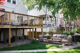 3022 N Oakley Ave in Chicago, IL - Building Photo - Building Photo