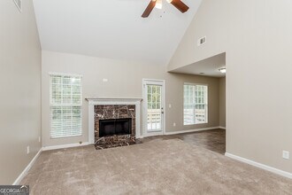 5789 Marbut Rd in Lithonia, GA - Building Photo - Building Photo