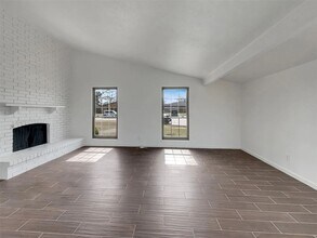 1813 Independence Ct in Grand Prairie, TX - Building Photo - Building Photo
