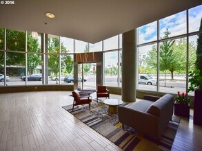 1255 NW 9th Ave, Unit 515 in Portland, OR - Building Photo - Building Photo