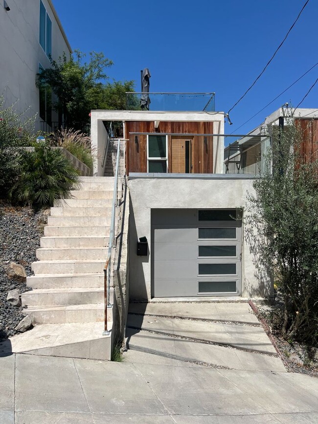 property at 4459 W Rose Hill Dr